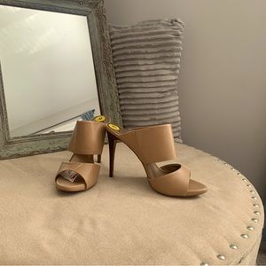 Jessica Simpson heels size 9